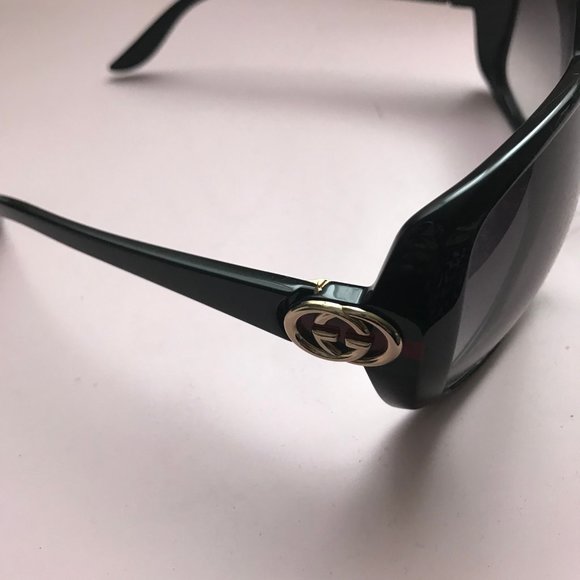 Women's Gucci Sunglasses - Picture 6 of 8